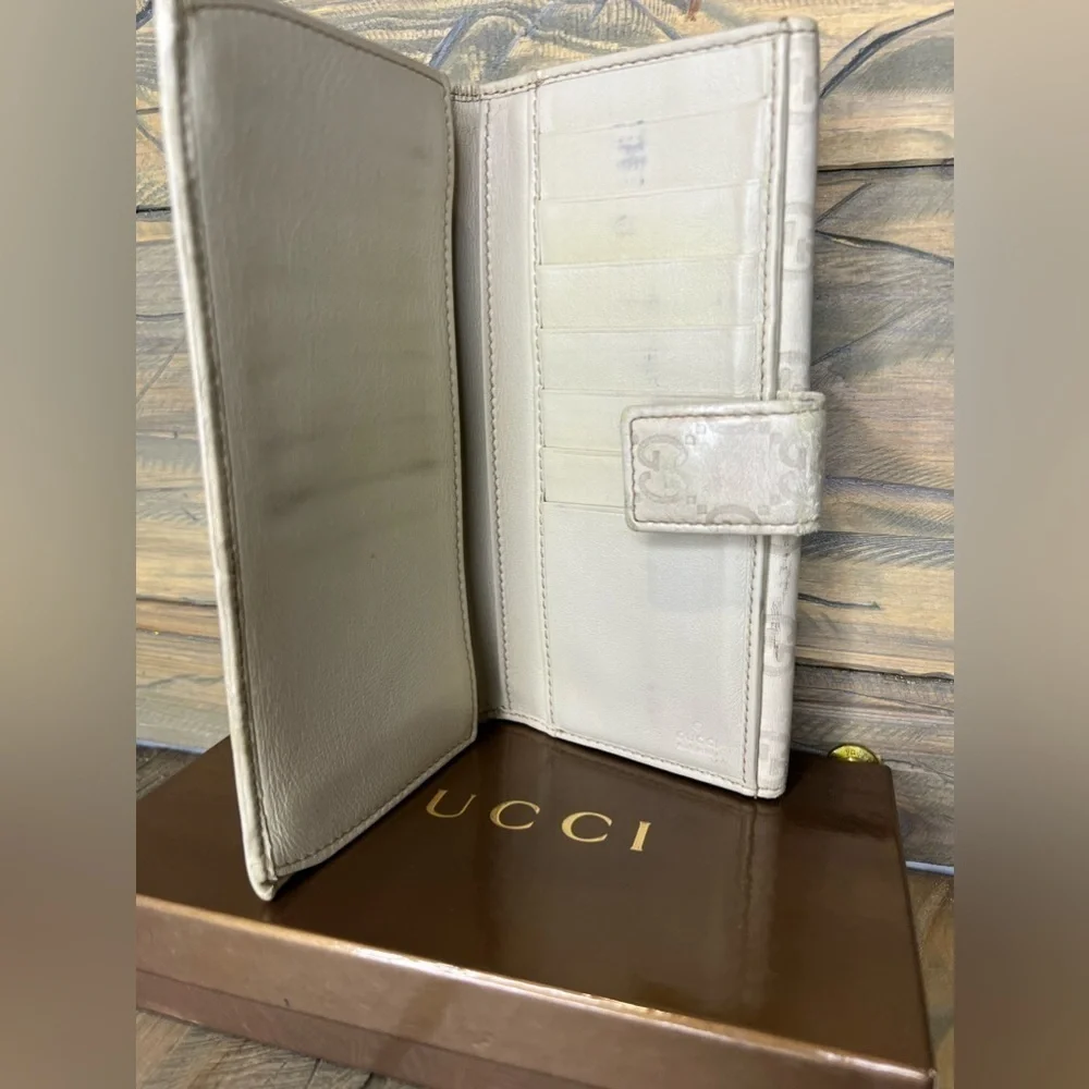 W015. Gucci Princy GG Signature Continental Wallet - Picture 3 of 11